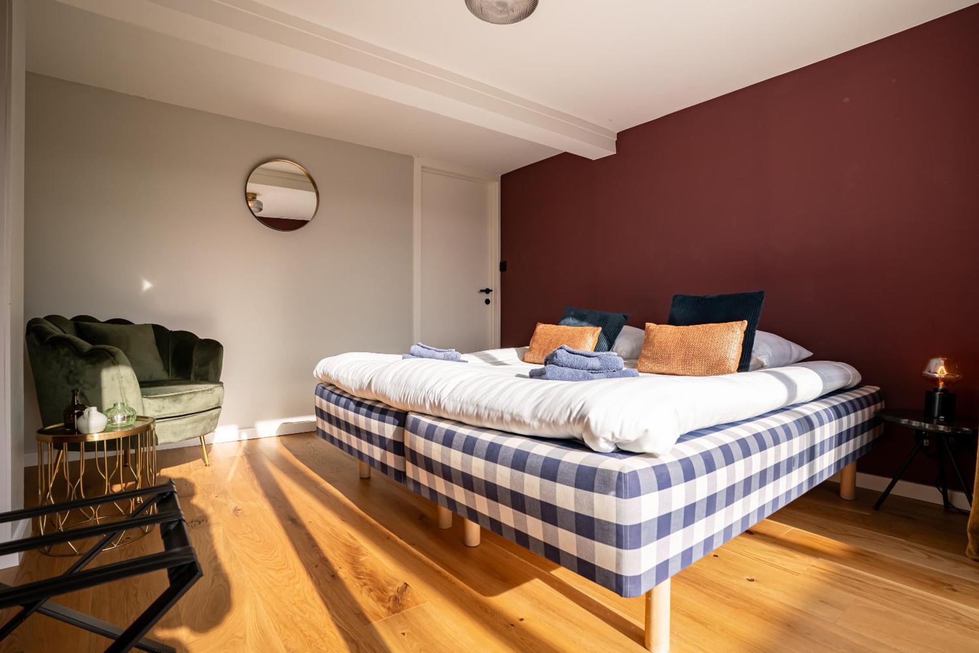 Maas Suites Ланакен Екстериор снимка