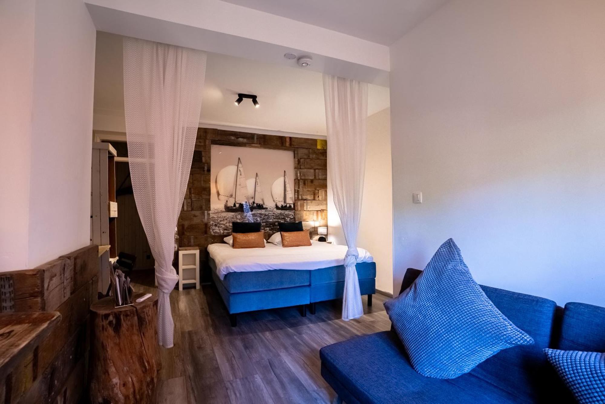 Maas Suites Ланакен Екстериор снимка